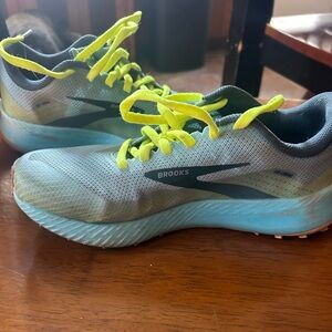 Womens Brooks Catamount Trail Running shoes